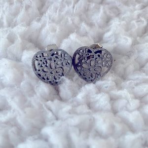 Heart stainless steel studs.